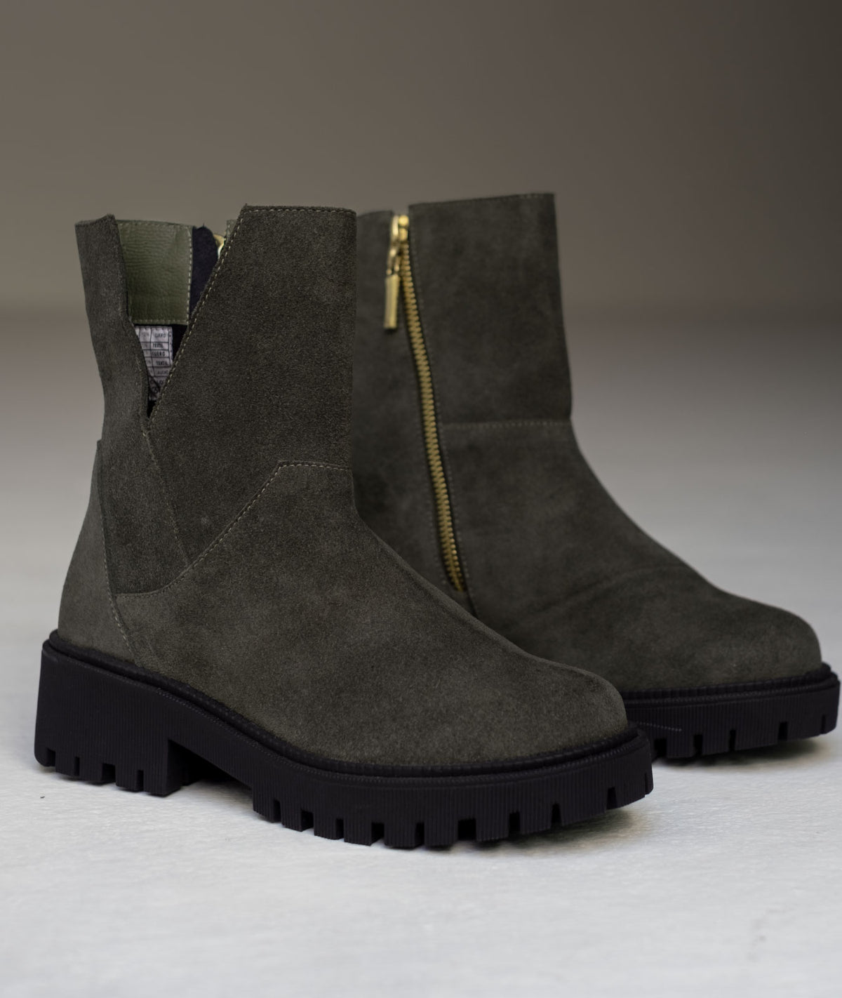 Botín de cuero Cyra verde – Estilo natural y confort artesanal