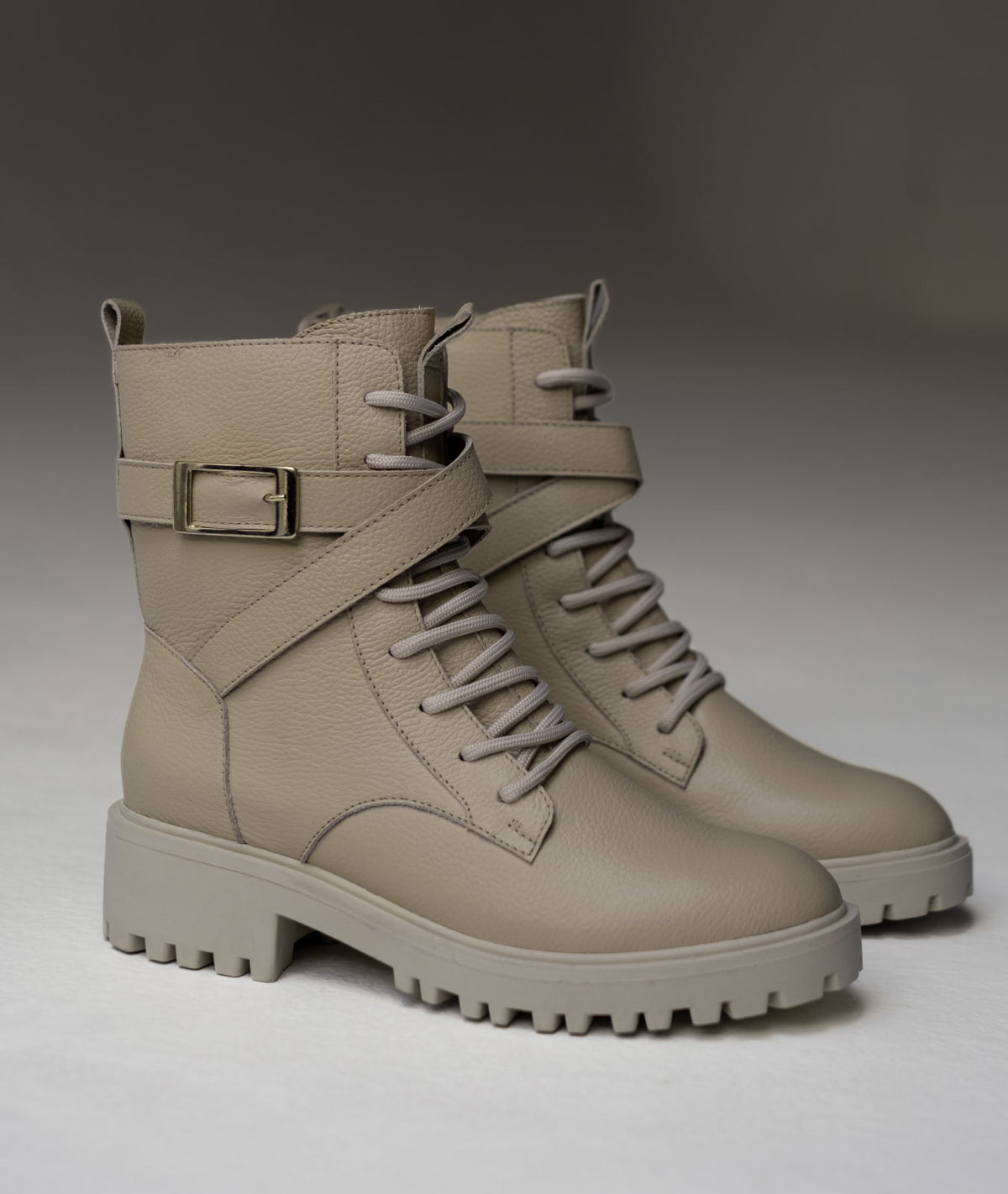 Botas de cuero Sienna beige – Sofisticación natural y hecha a mano