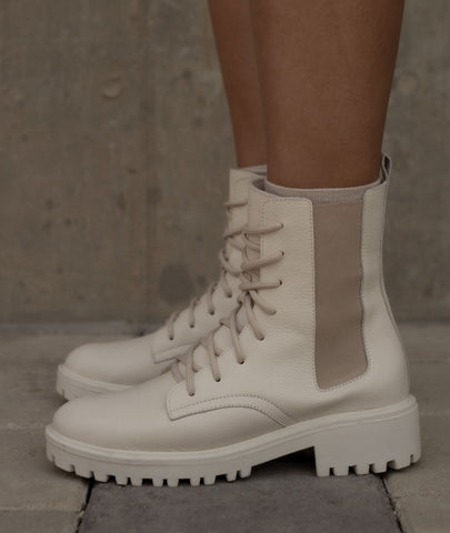 Botas de cuero Aura marfil – Elegancia atemporal en cuero genuino