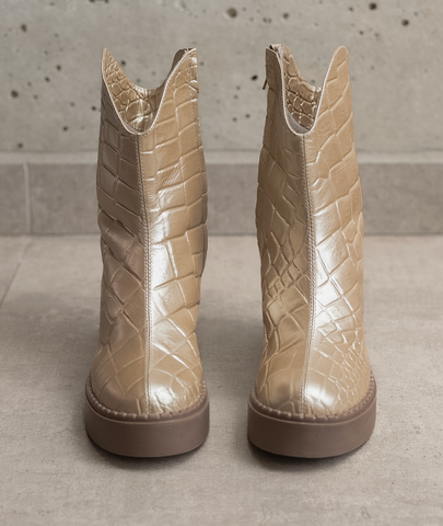 Botín Montana en Dorado con Estilo Texano