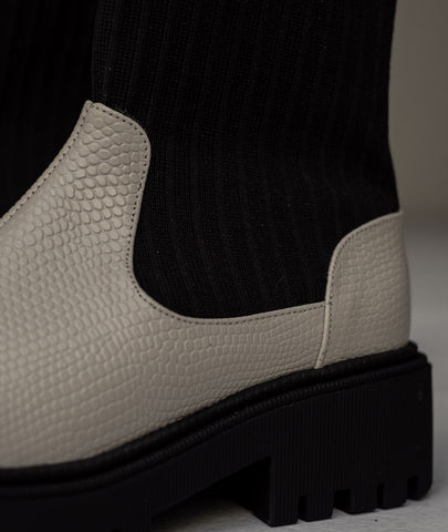 Botín Roma blanco y negro – Cuero genuino con estilo urbano