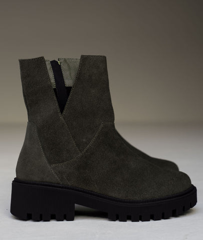 Botín de cuero Cyra verde – Estilo natural y confort artesanal