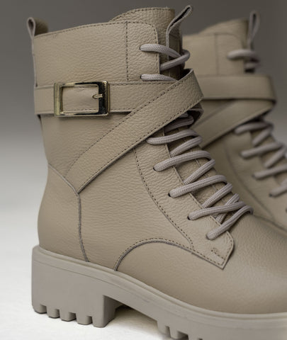 Botas de cuero Sienna beige – Sofisticación natural y hecha a mano