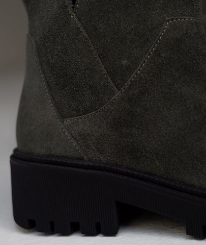 Botín de cuero Cyra verde – Estilo natural y confort artesanal