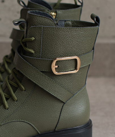 Botín Sienna Verde con Estilo Militar