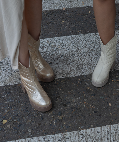 Botín Montana en Dorado con Estilo Texano