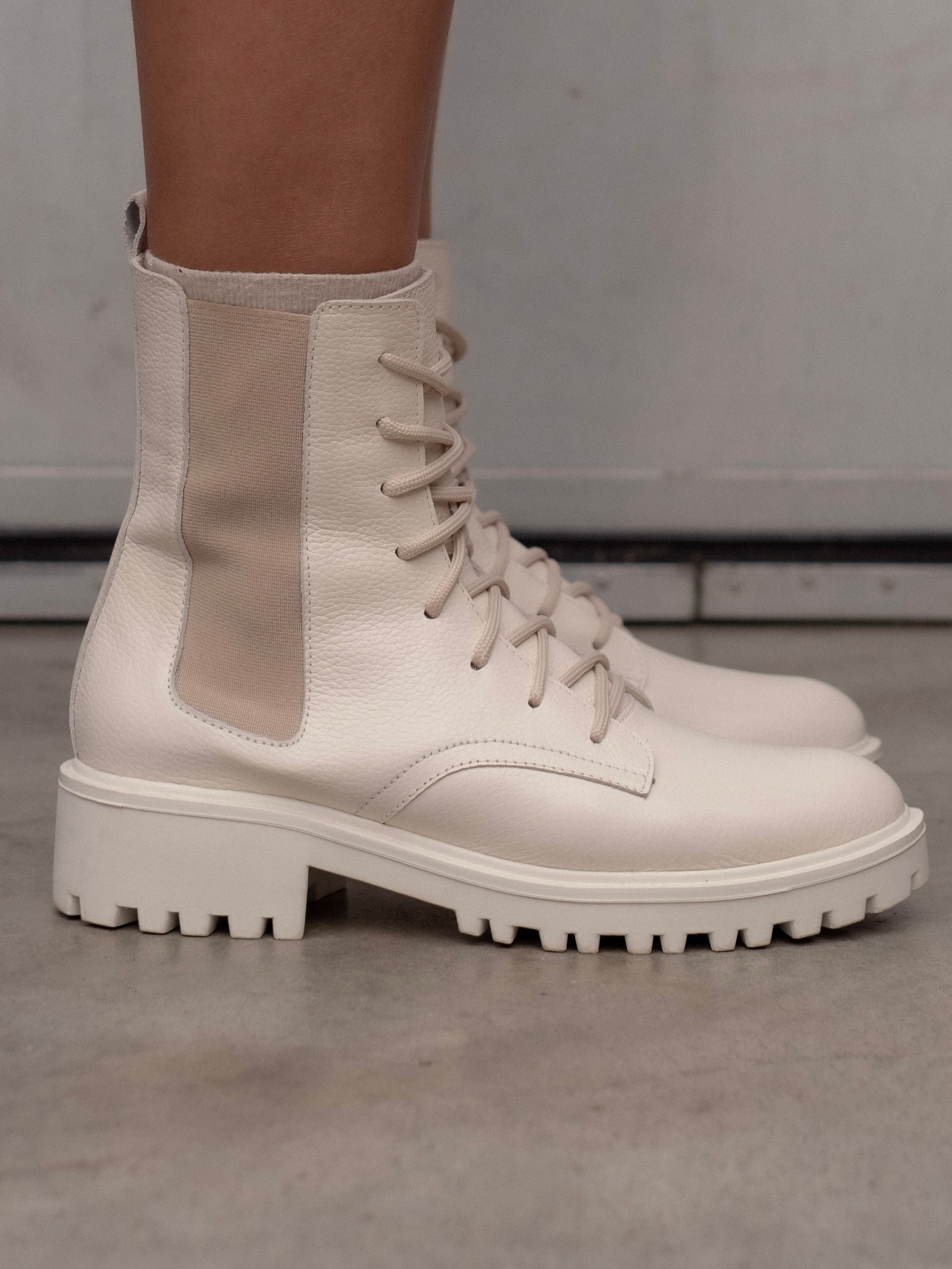 botines-blancas-militares-resorte- mujer-cordones-cuero-mowma-4