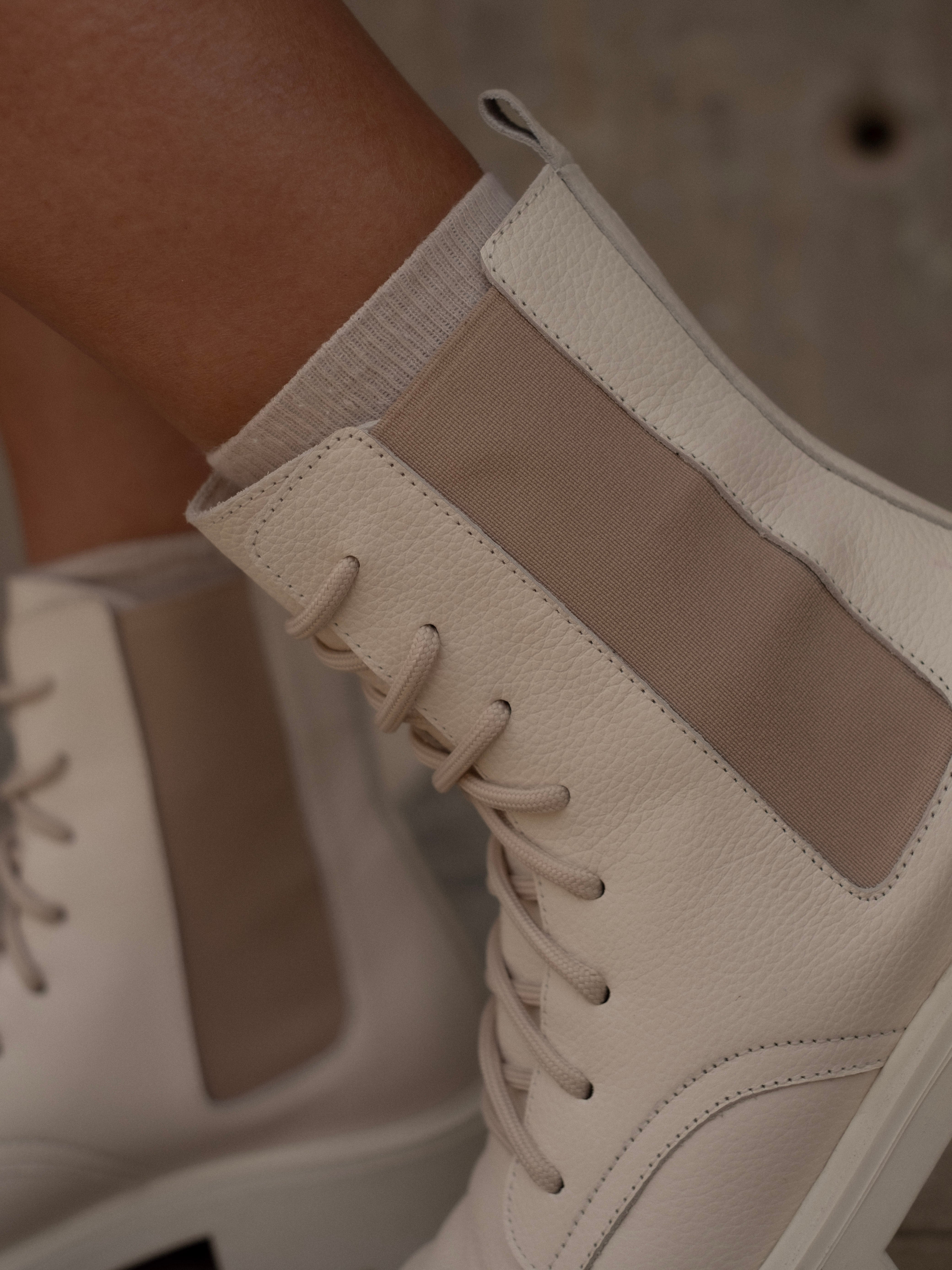 botines-blancas-militares-resorte- mujer-cordones-cuero-mowma-6