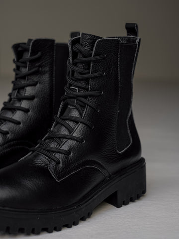 botines-negros-militares-resorte- mujer-cordones-cuero-mowma-3