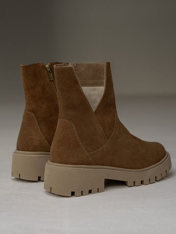 botines-carnaza-gamuza-miel--planas- mujer-cuero-mowma-6