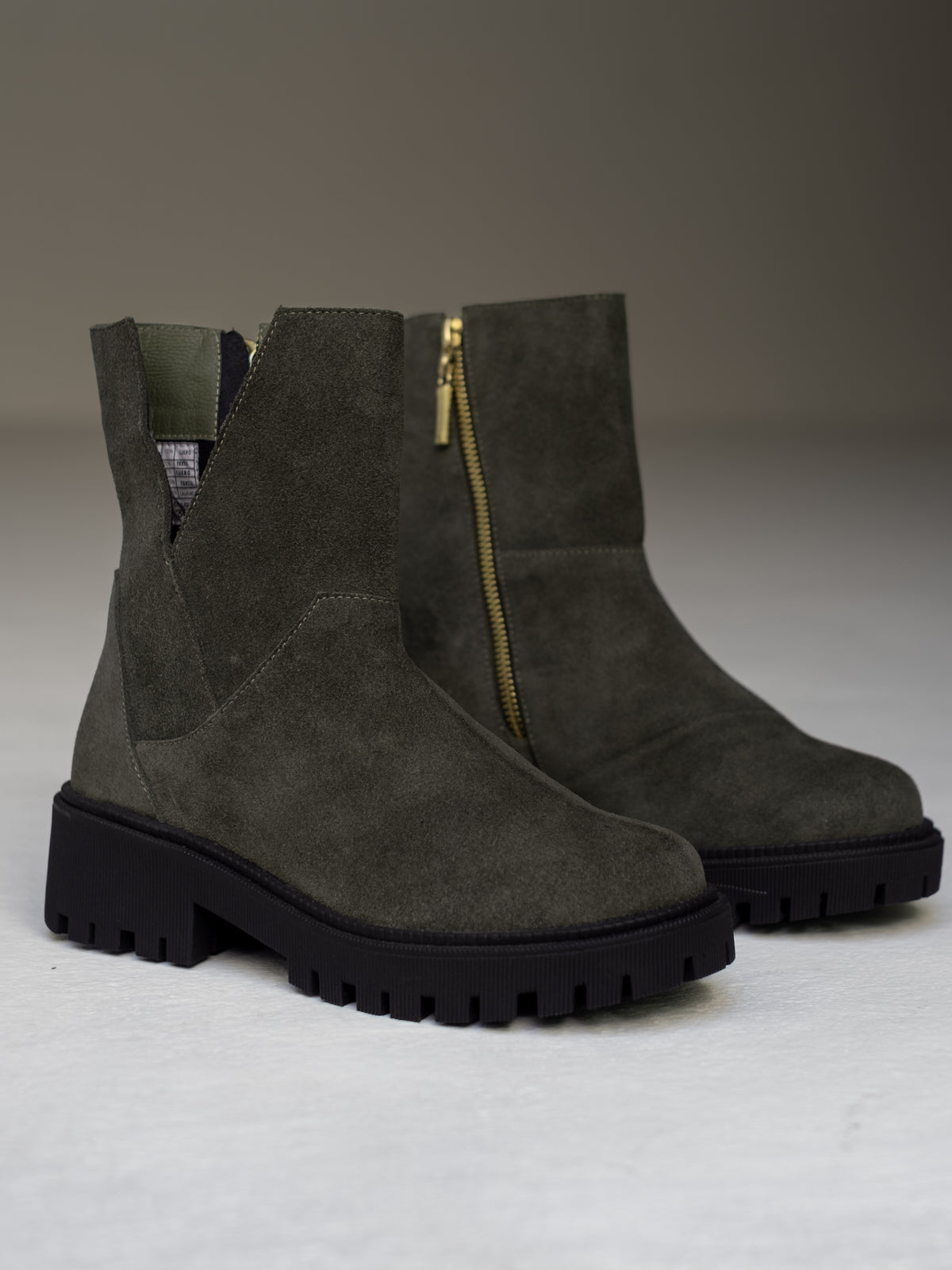 botines-carnaza-gamuza-verde-planas- mujer-cuero-mowma-1