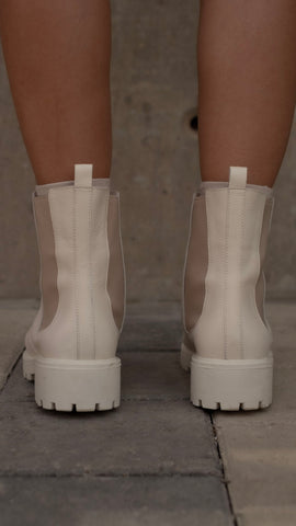 Botas de cuero Aura marfil – Elegancia atemporal en cuero genuino