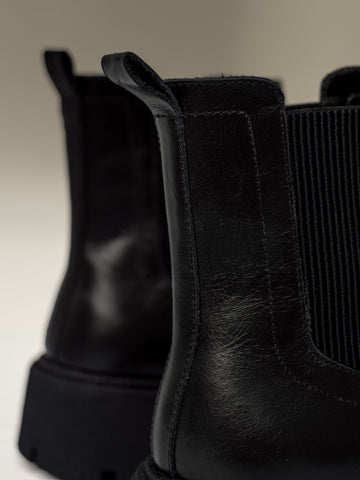 botas-negras-chelsea-resorte-planas- mujer-cuero-mowma-6