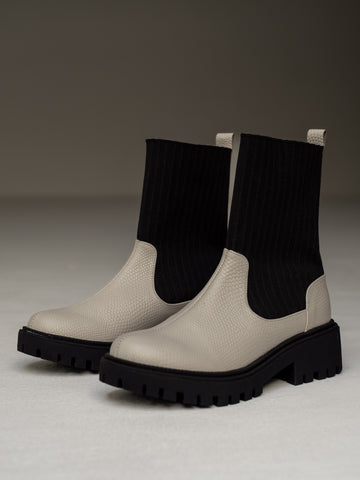 botas-medias-tela-negras-blancas-planas- mujer-cuero-mowma-1