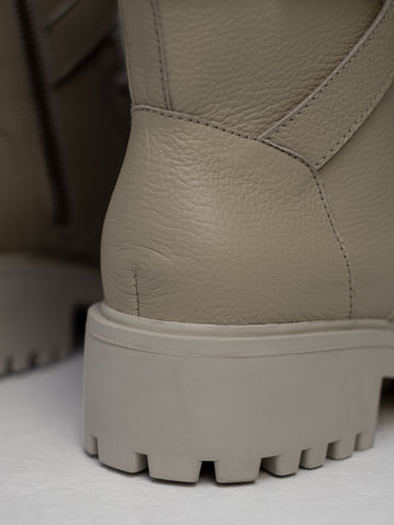 botines-beige-claros-militares-mujer-cordones-cuero-mowma-8